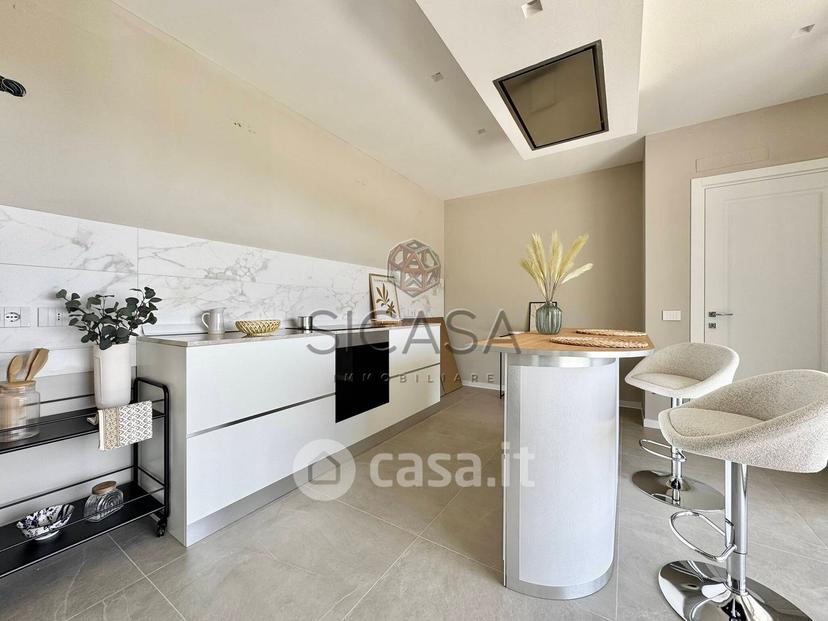 Quadrilocale in Via del Falegname — foto 2 di 34