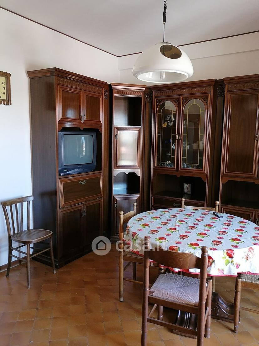 Stanza in Via Carlo Baffi 7 — foto 8 di 24