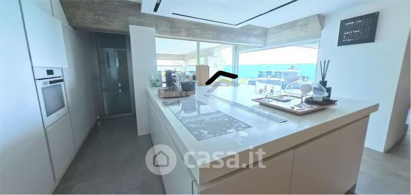 Villa in Via Monte Suello — foto 6 di 60