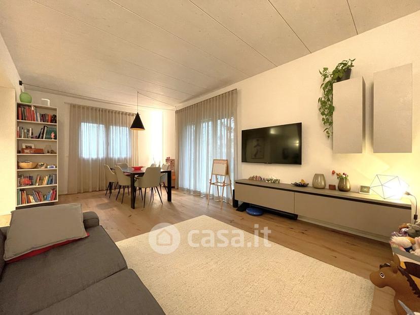 Villa in Via G. Matteotti 82 — foto 15 di 56