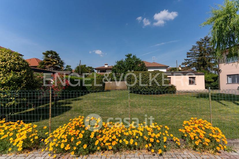 Villa in Via Mozart 7 — foto 24 di 35