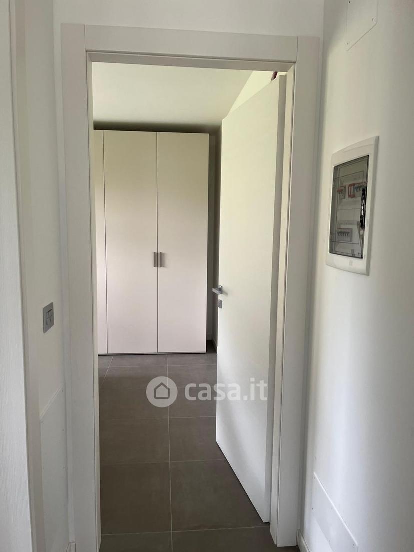 Bilocale in Via Barozzera 5 — foto 4 di 12