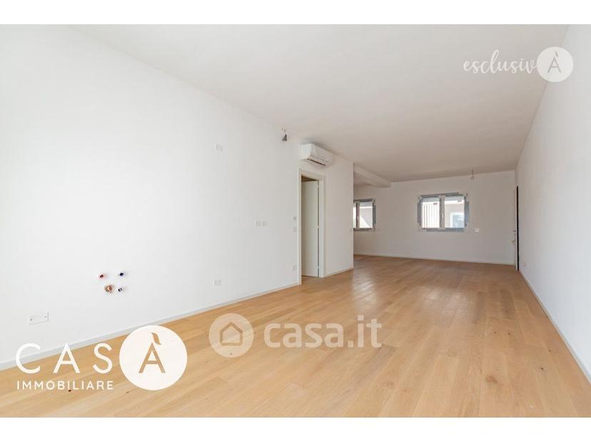 Quadrilocale in Via Ferdinando Magellano — foto 2 di 24