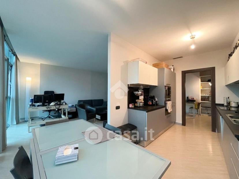 Trilocale in Largo Caleotto 31 — foto 4 di 16