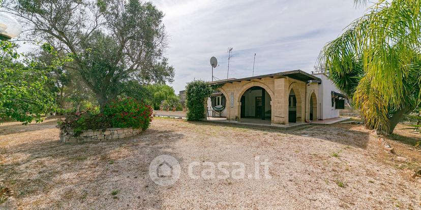Villa in Strada Comunale Brindisi 6 — foto 7 di 54