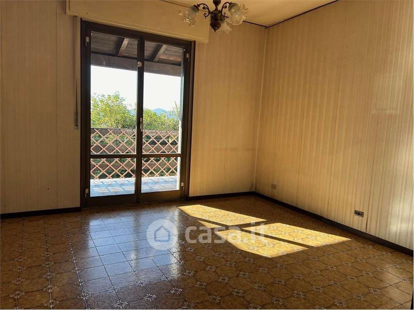 Villa in Via degli Alpini 1 — foto 10 di 41