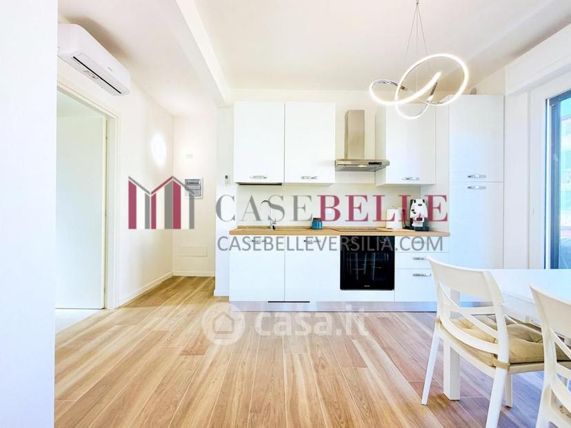 Trilocale in Via Umberto Giordano 55041 — foto 23 di 33