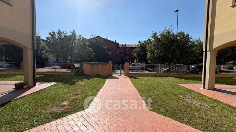 Bilocale in Via Costruttori di Pace 3 — foto 11 di 46