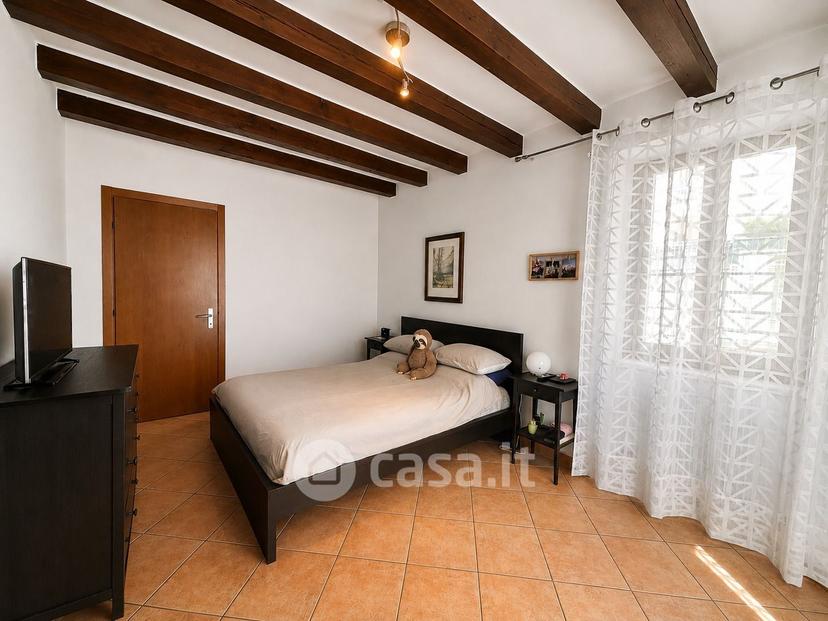 Trilocale in Via della Valverde 73 — foto 4 di 25