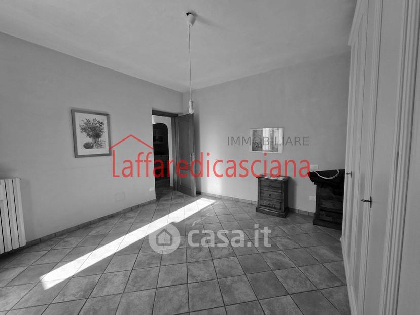 Appartamento in Via Ugo Foscolo — foto 25 di 30