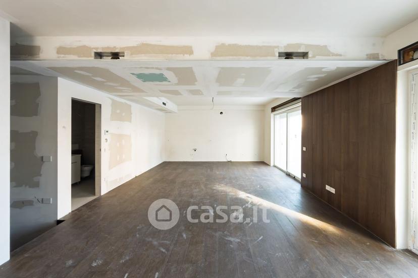 Quadrilocale in Via Michele Berloco 44 — foto 18 di 47