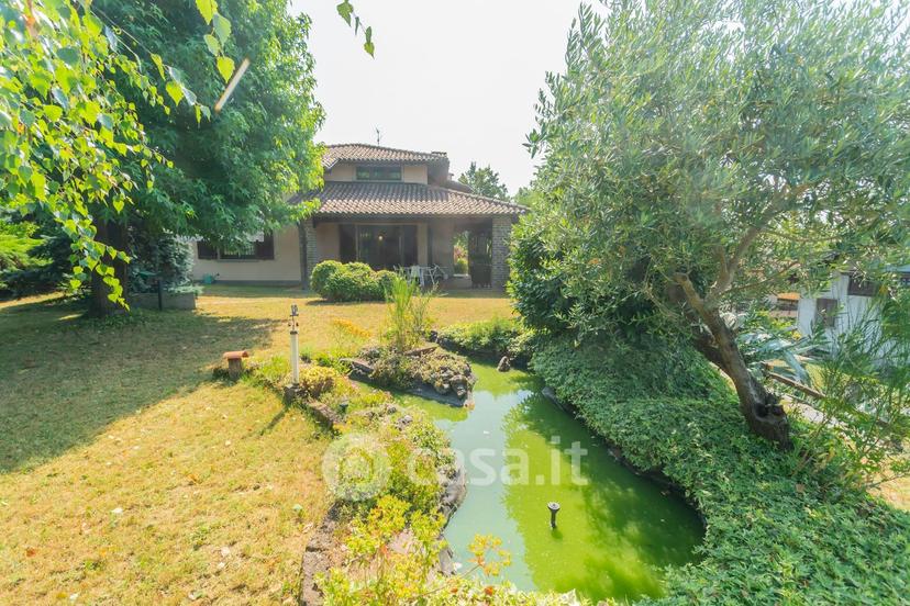Villa in Via Gianni Rodari 69 — foto 38 di 73