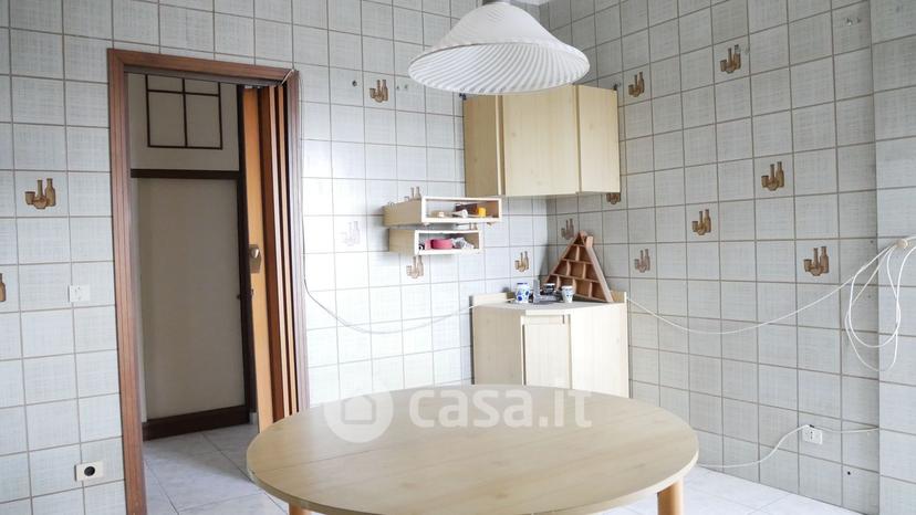 Trilocale in Via Taverna Campanile 70 — foto 24 di 38
