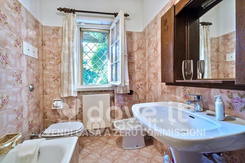 Villa in Via Alessandro Manzoni 28 — foto 25 di 43