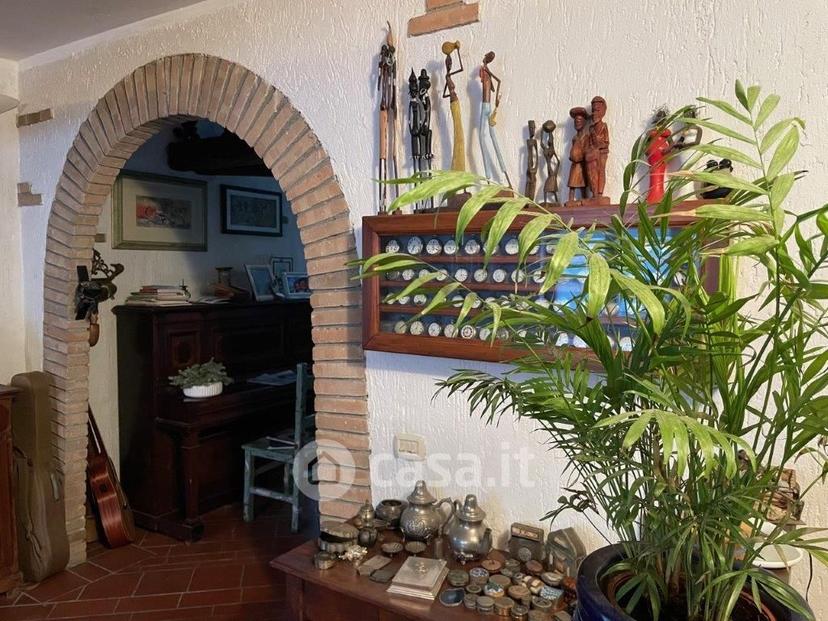 Villa in Via Sandro Pertini — foto 16 di 56