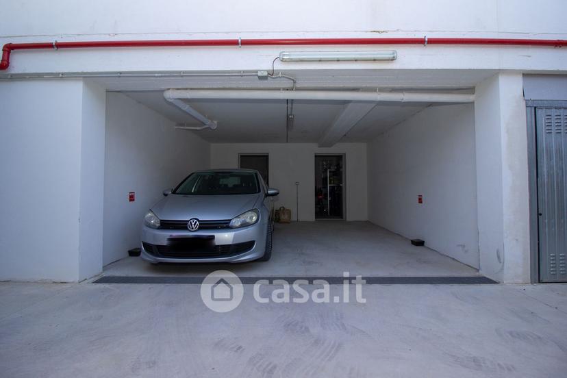 Trilocale in Via Pompeu Fabra 13 — foto 13 di 48