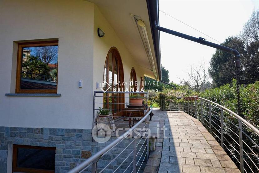 Villa in Viale John E Robert Kennedy — foto 30 di 34