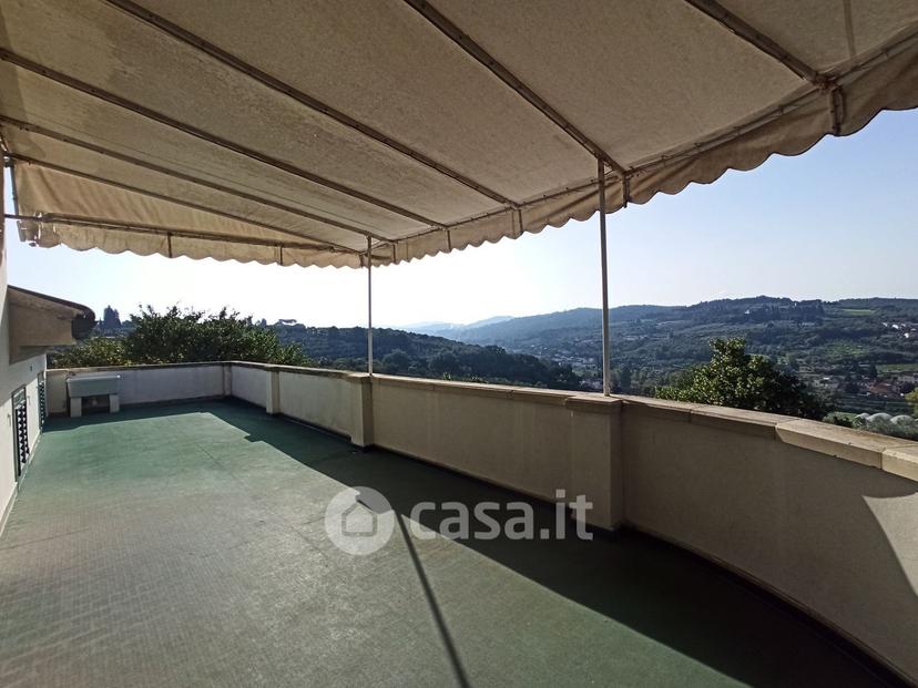 Villa in Via degli Arrighi 2 — foto 20 di 95