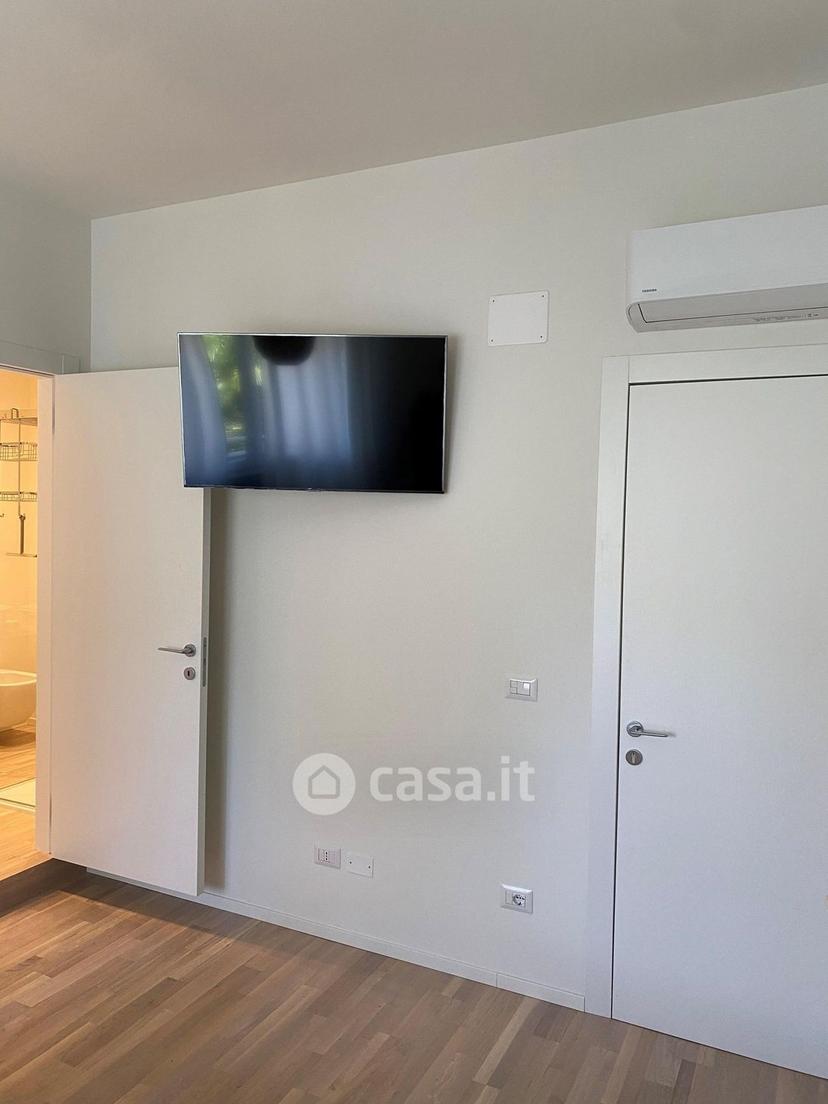 Stanza in Viale Giosuè Carducci 6 — foto 13 di 14