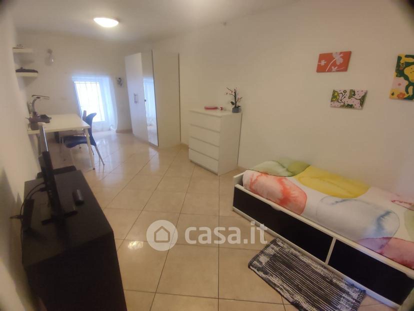 Stanza in Via Concezione a Monte Calvario — foto 5 di 17