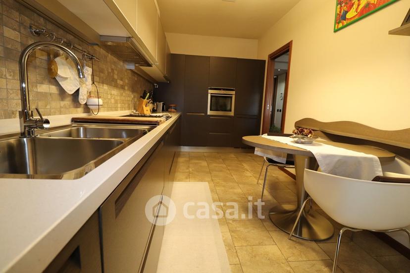 Trilocale in Via Silvio Pellico 18 — foto 19 di 35