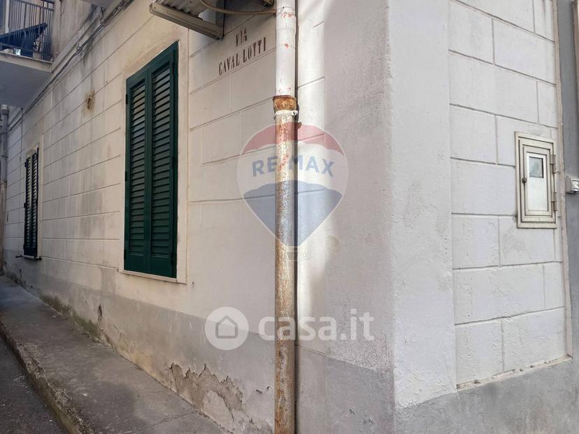 Trilocale in Via Luigi Settembrini 3