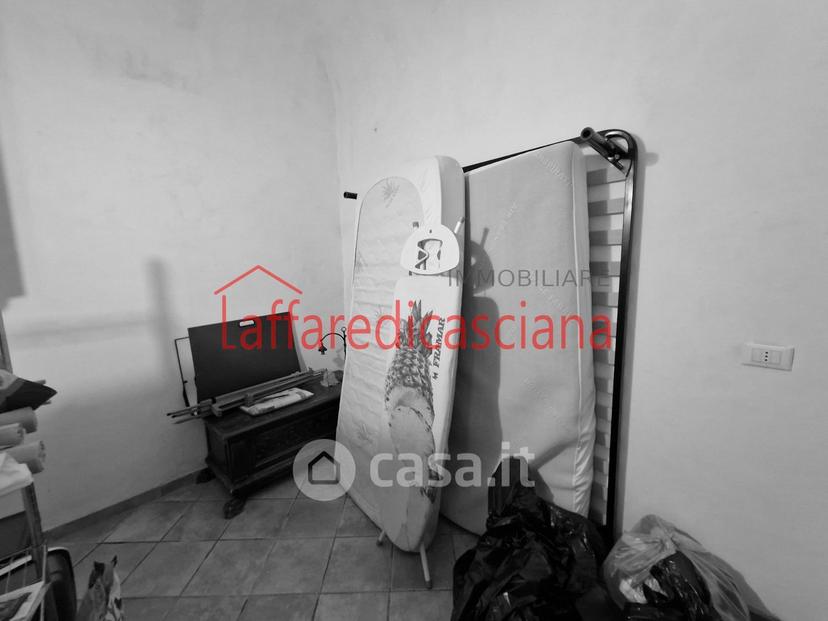 Appartamento in Via Ugo Foscolo — foto 26 di 30