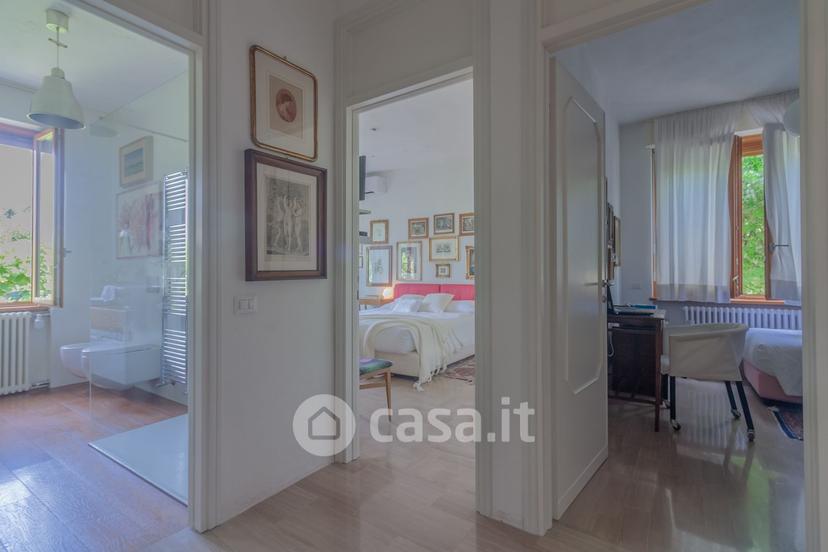 Villa in Via Como 19 — foto 11 di 32