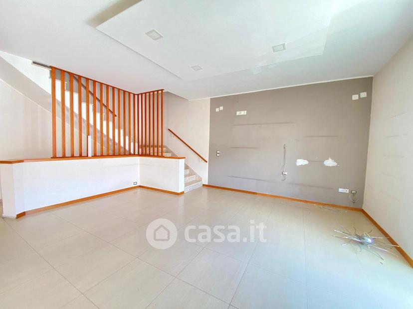Quadrilocale in Via Eugenio Montale — foto 11 di 15