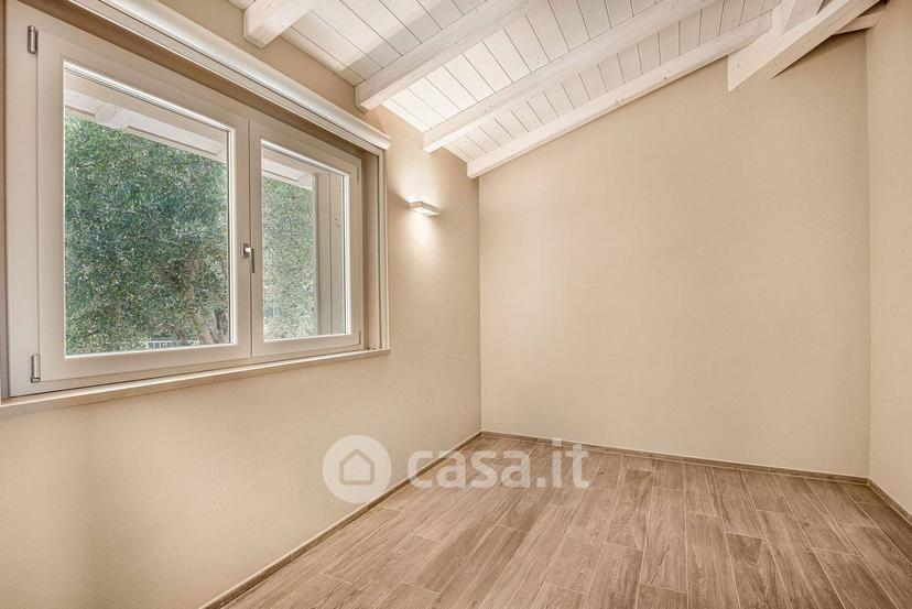 Villa in Via della Chiusa 323 — foto 6 di 36