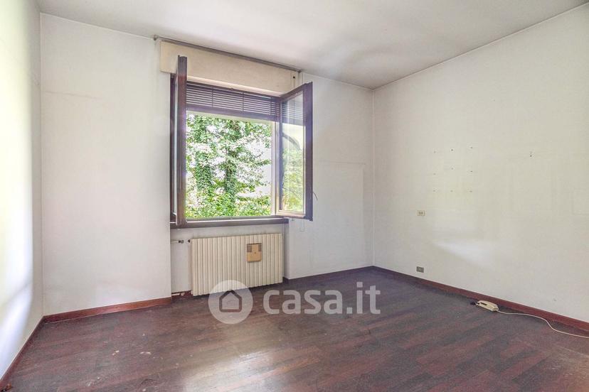 Villa in Via Pozzi — foto 6 di 28