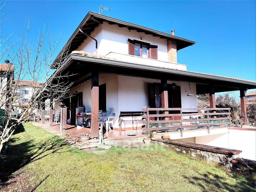 Villa in Via Gagnago — foto 7 di 32