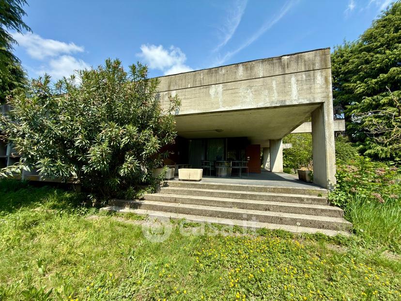 Villa in Via Giosuè Carducci 20 a — foto 50 di 182