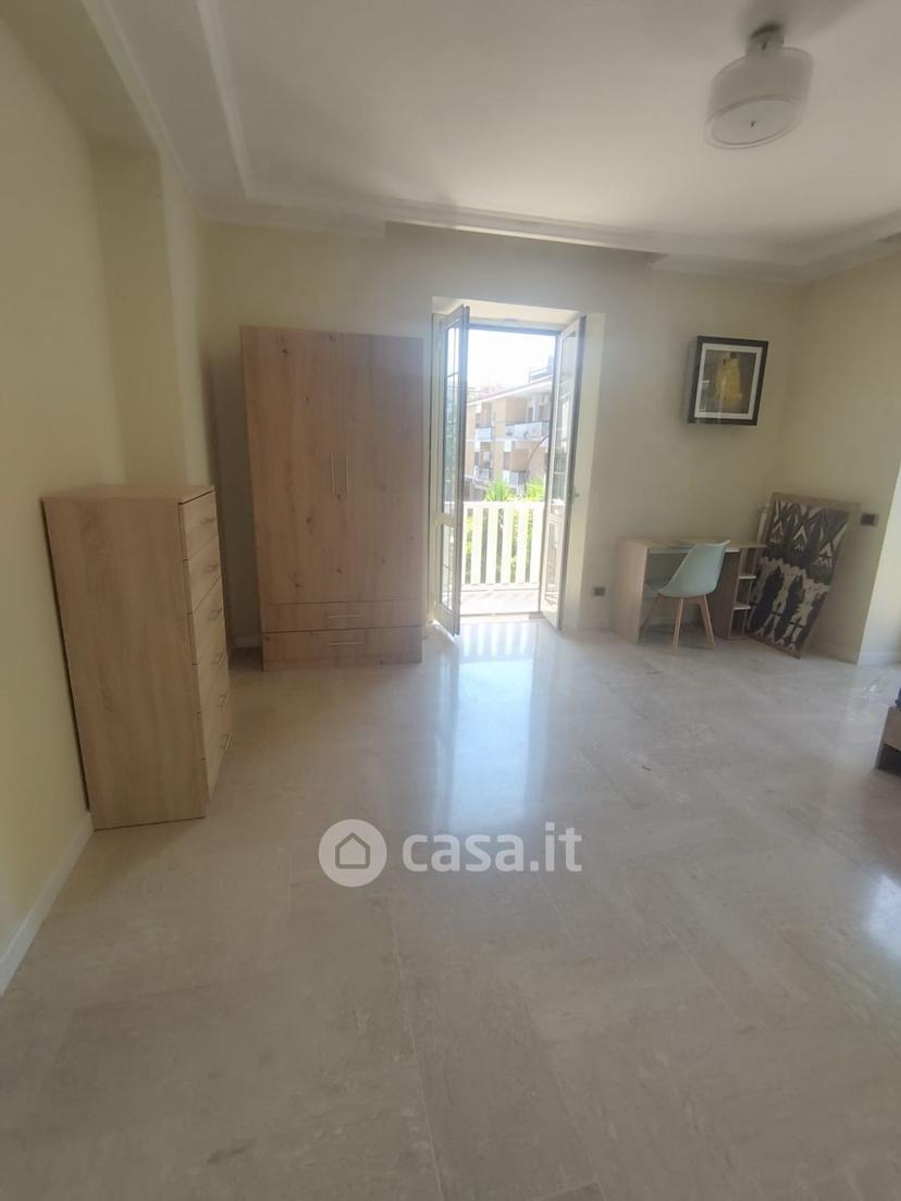 Stanza in Via degli Eroi 50 — foto 13 di 35
