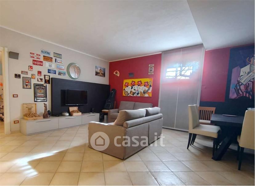 Villa in Corso Benedetto Cairoli 80 — foto 8 di 27