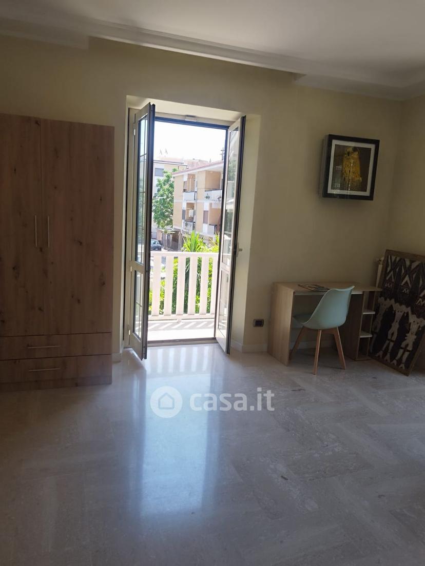 Stanza in Via degli Eroi 50 — foto 15 di 35