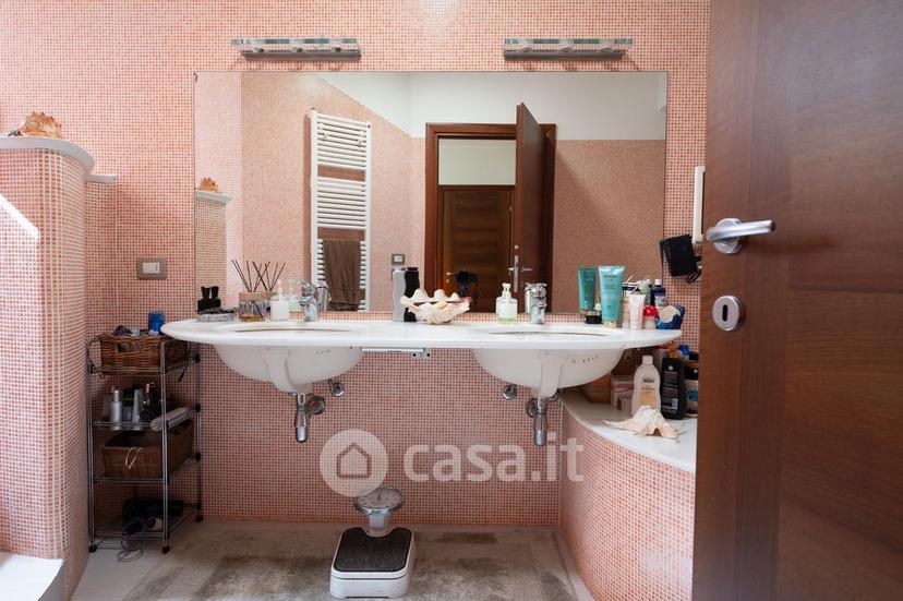 Villa in Viale Lodi 45 — foto 46 di 88