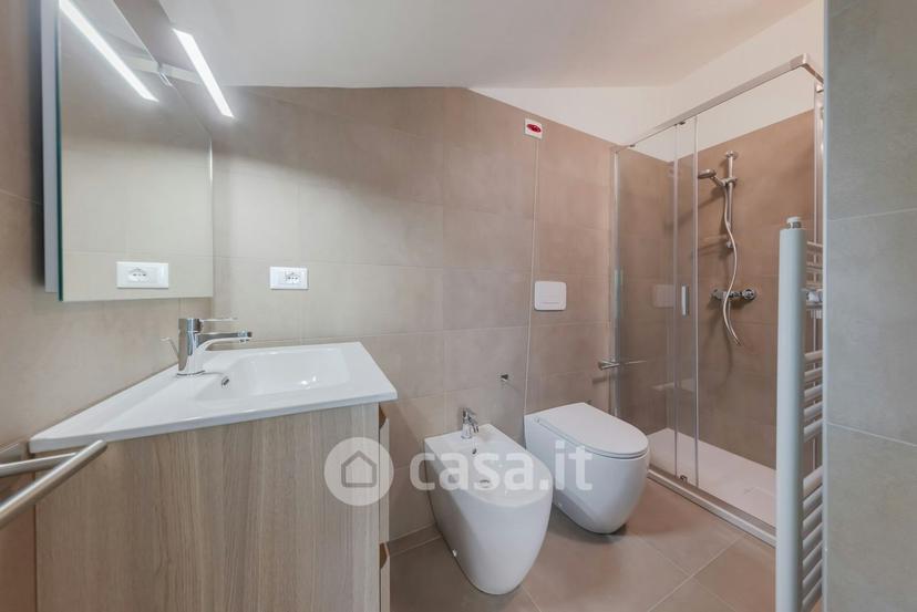 Stanza in Via Roma 41 -51 — foto 6 di 24