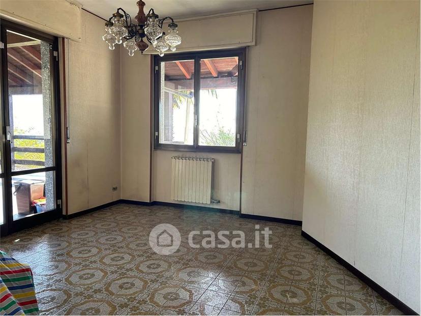 Villa in Via degli Alpini 1 — foto 7 di 41