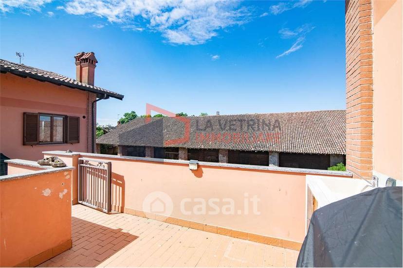 Quadrilocale in Via Laghetto 6 — foto 2 di 39