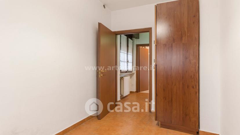 Bilocale in Via Alberone 7 — foto 5 di 11