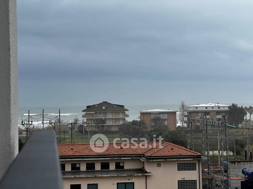 Quadrilocale in Via Emilia Romagna — foto 12 di 24