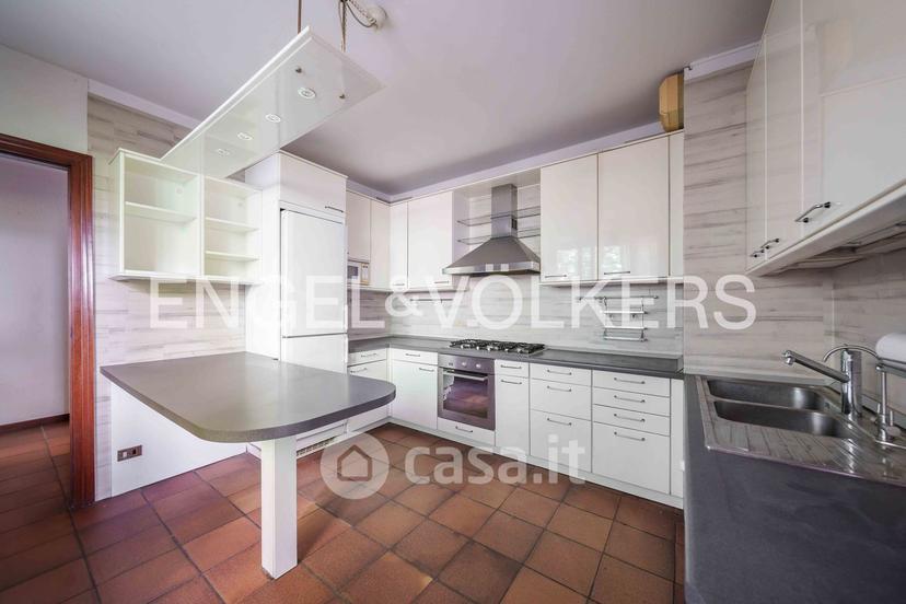 Villa in Via Alfredo Oriani — foto 15 di 31