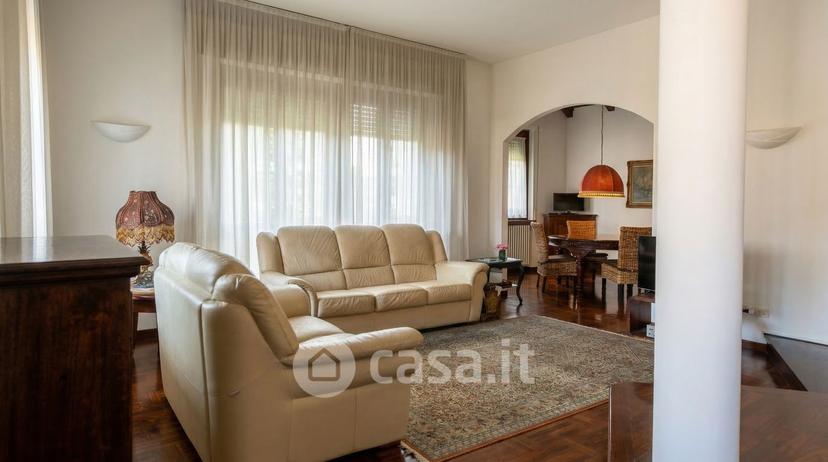 Villa in Via Edmondo de Amicis 7 — foto 12 di 43