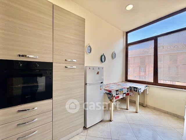 Stanza in Largo San Martino 2 — foto 5 di 35