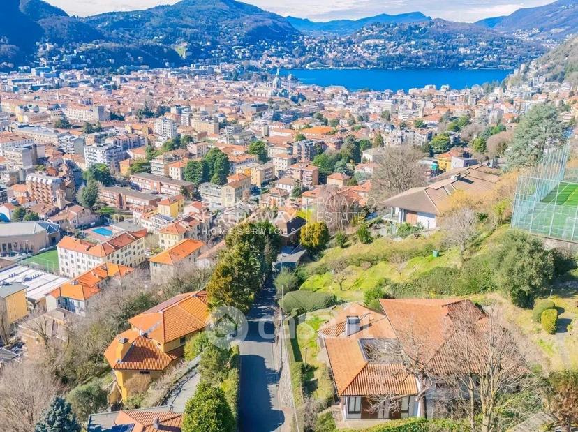 Villa in Via Per Brunate — foto 41 di 44