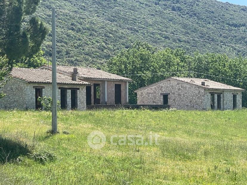Villa in Vocabolo Aussa — foto 11 di 37