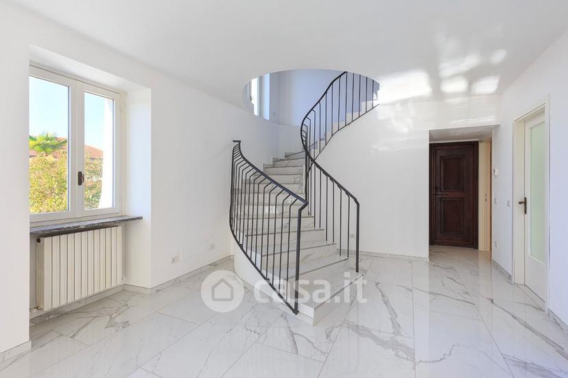 Villa in Via Angelo Cantoni 12 — foto 40 di 53