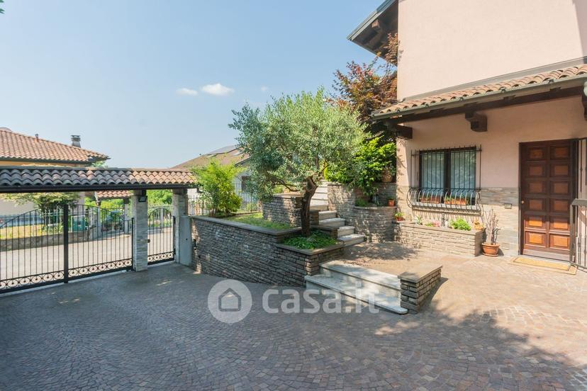 Villa in Via Gianni Rodari 69 — foto 20 di 73