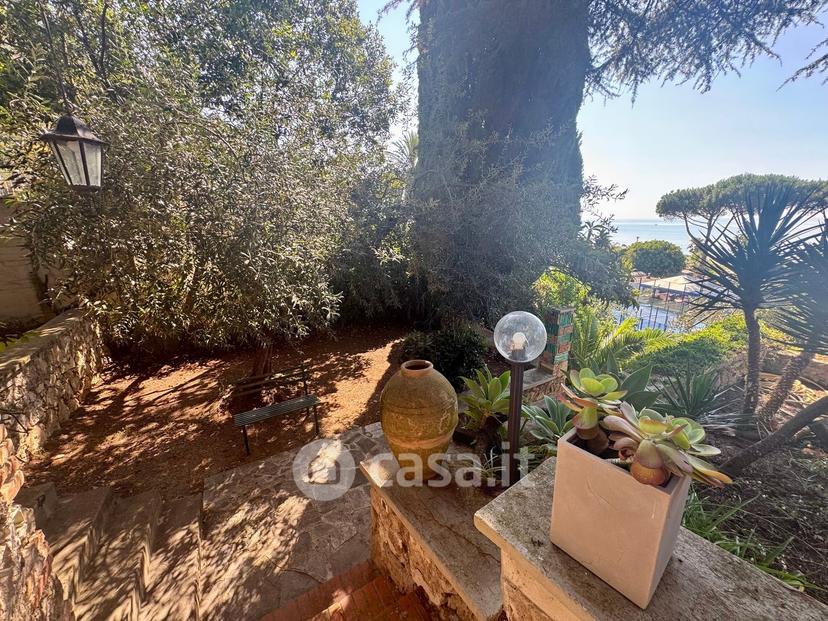 Villa in Via Appia 104 /200 — foto 80 di 136